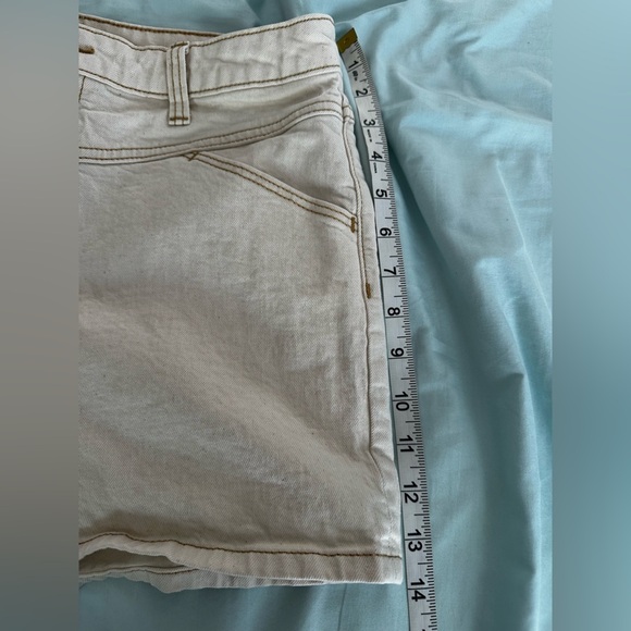 Universal Thread Shorts Womens Size 10/30R Cream Vintage Midi High Rise Stretch. - Picture 5 of 14
